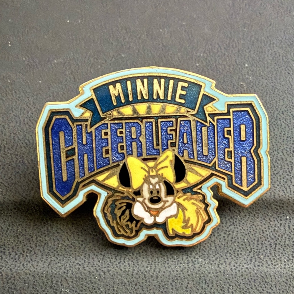 Disney Vintage 2000 Minnie Mouse Cheerleader pin